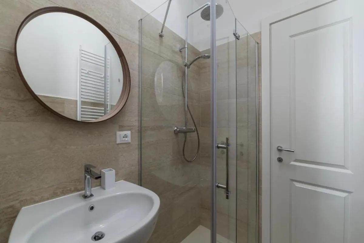Bright Apartment Acquario Romano Italia