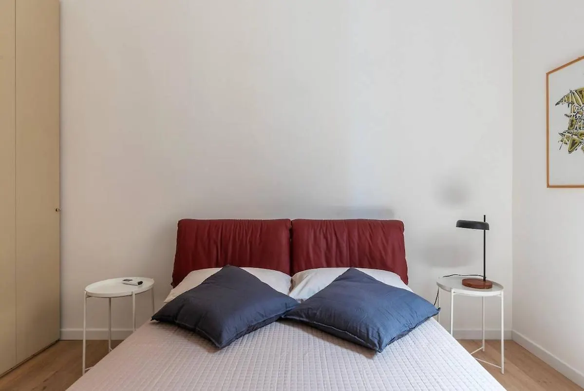 Bright Apartment Acquario Romano Italia
