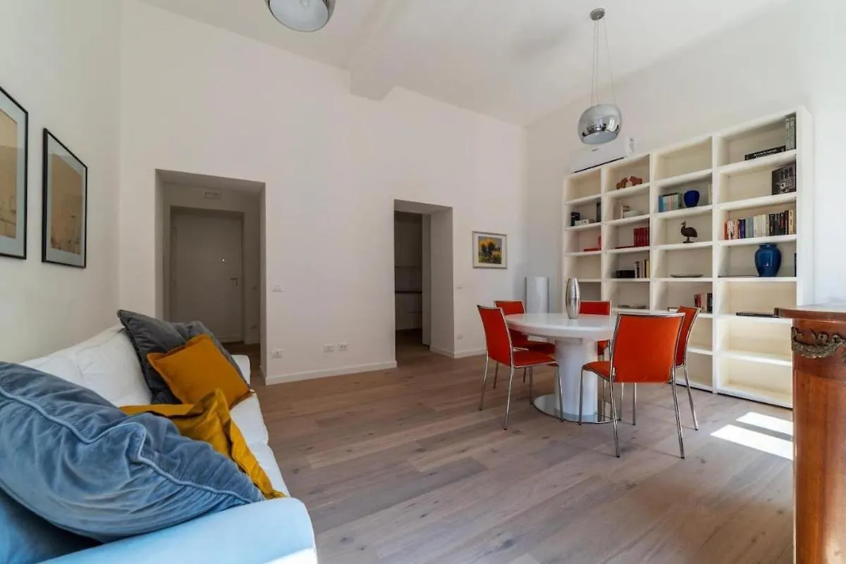Bright Apartment Acquario Romano Italy